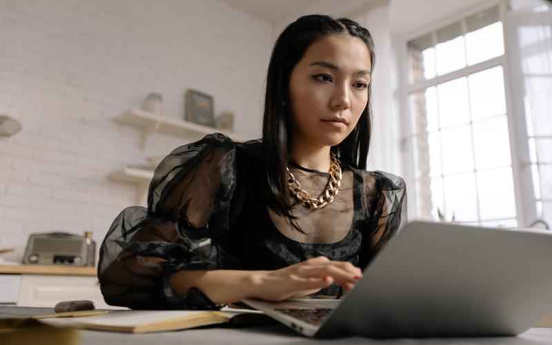 ChatGPT 中文使用指南一键畅玩 ChatGPT 中文版 ChatGPT 中文使用指南一键畅玩 ChatGPT 中文版