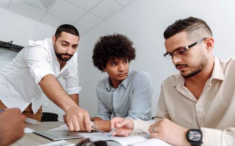 ChatGPT精彩即兴秀，创意喷涌喋喋不休