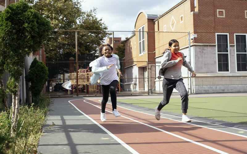 ChatGPT写文稳居榜首,引领AI写作新时代 ChatGPT写文稳居榜首,引领AI写作新时代