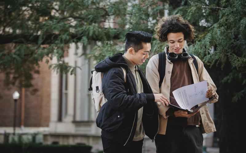 ChatGPT 一秒速读 PDF,内容要点轻松掌握 ChatGPT 一秒速读 PDF,内容要点轻松掌握