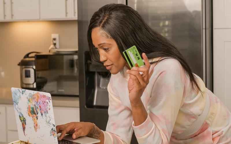 智能助手ChatGPT助力微信小程序，赋能企业转型