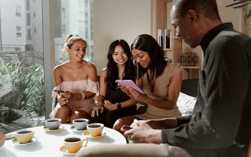 ChatGPT引领数字化变革赋能行业巨头,共创新未来 ChatGPT引领数字化变革赋能行业巨头,共创新未来