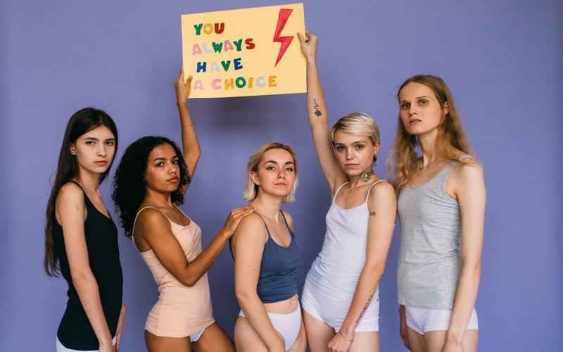 GPT-3.5：最强对话式人工智能，开启语言新时代