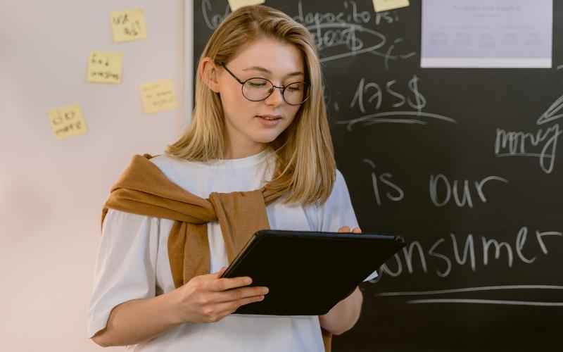 基于 ChatGPT 的应用：无限可能，颠覆未来